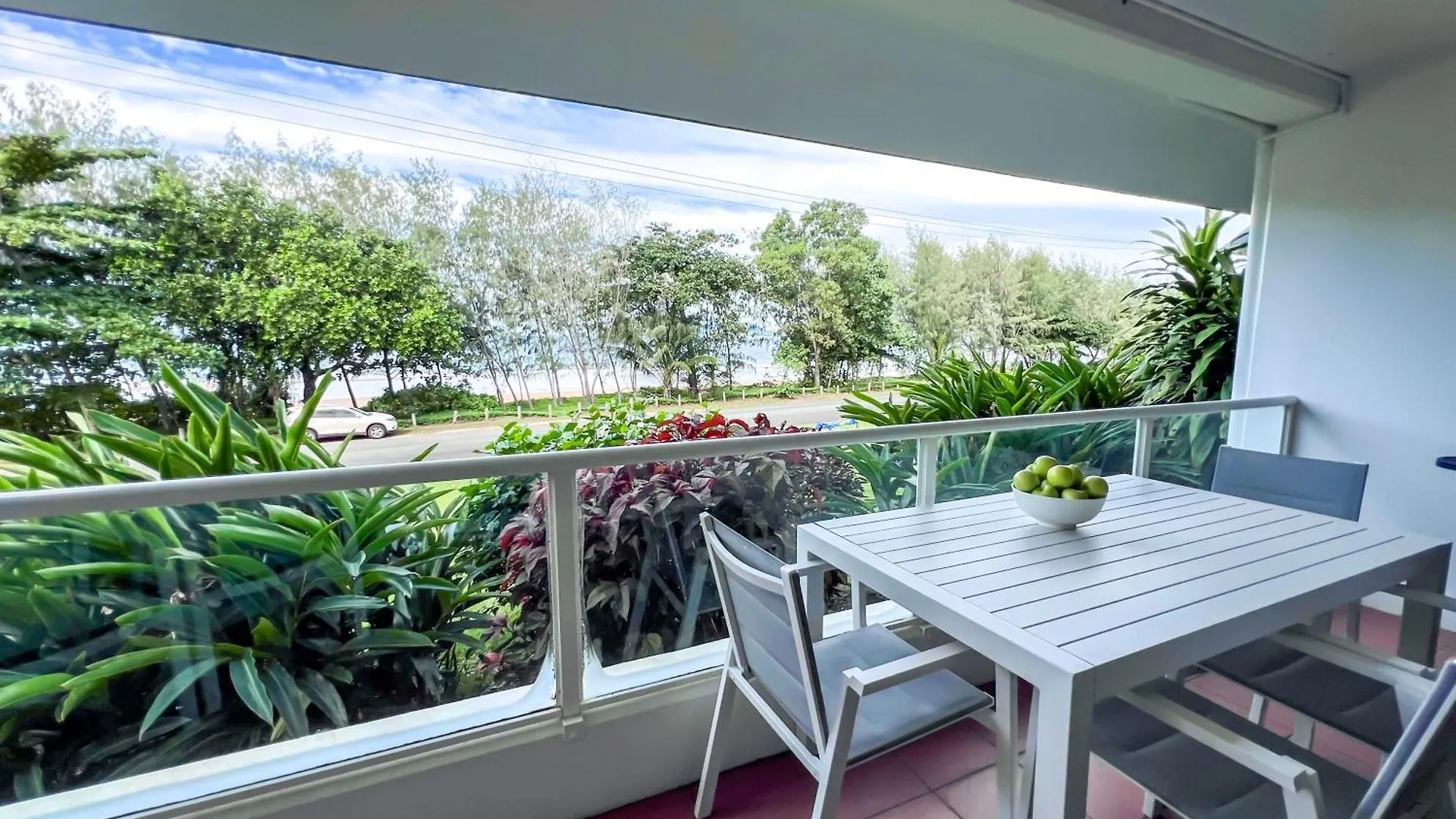 Ulysses 1 - 1 Bedroom Spacious Ocean Views Mission Beach