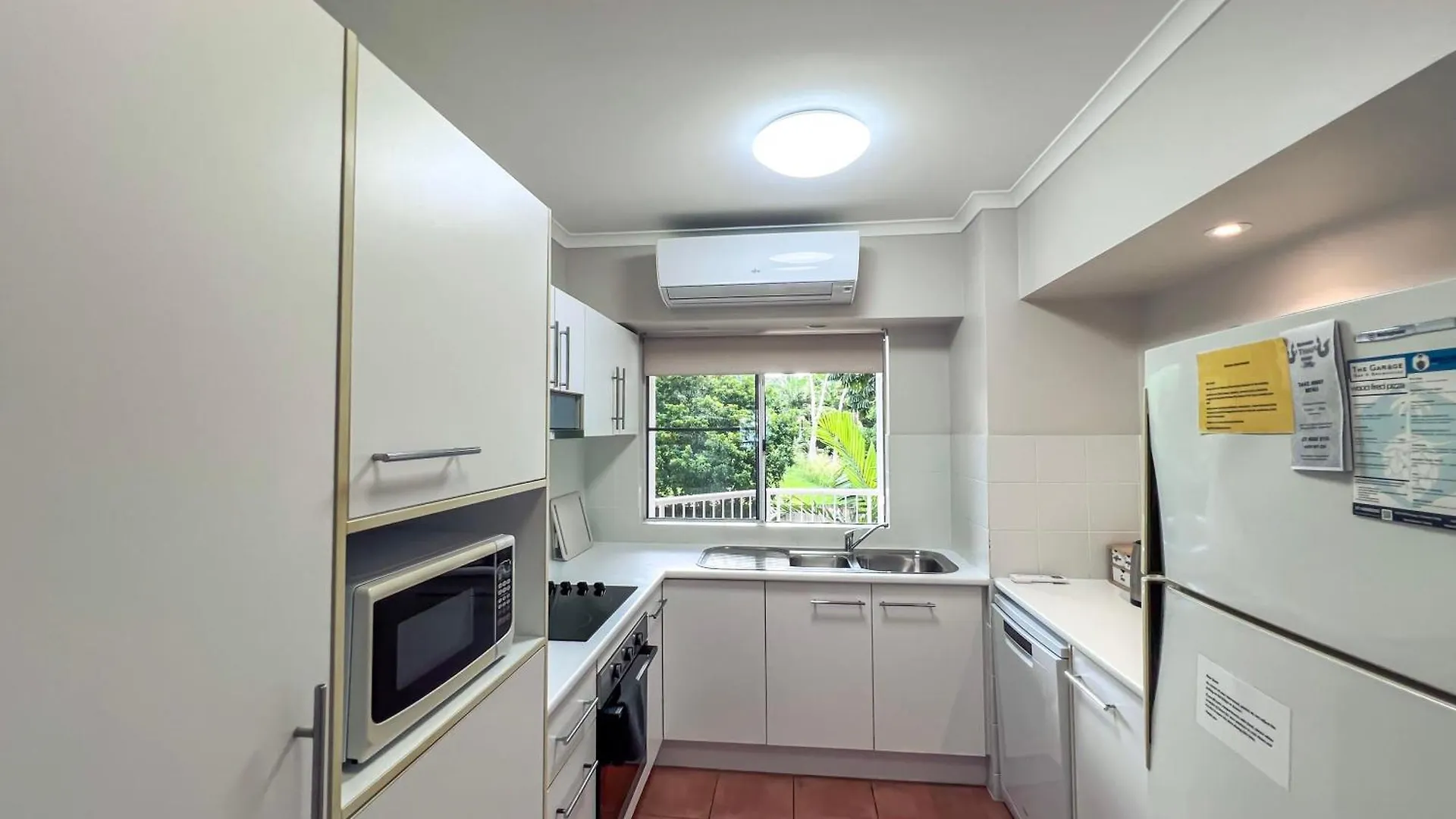 Ulysses 1 - 1 Bedroom Spacious Ocean Views Mission Beach 0*,  Australien